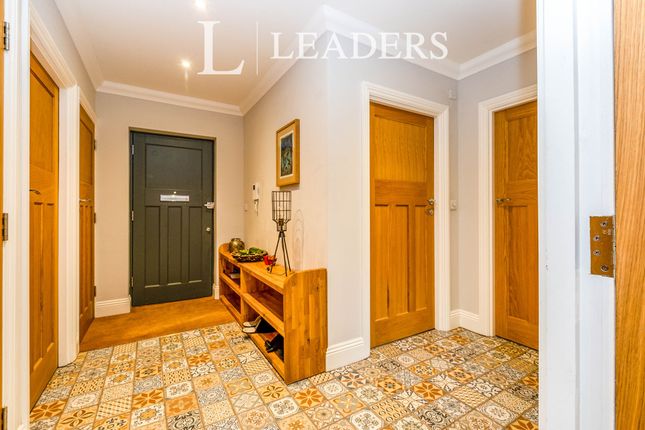 Chewton Oaks, 48 Ringwood Road photo 4