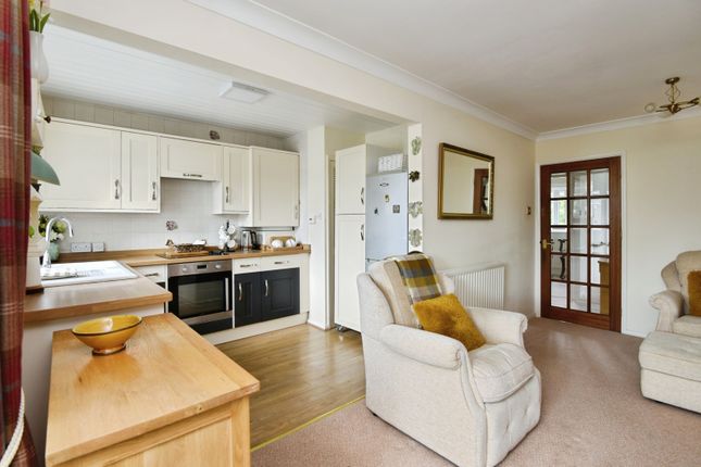 Carlton Avenue, Staffordshire photo 2