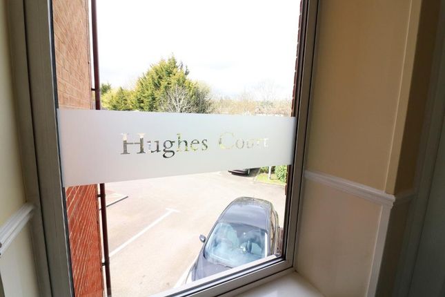 Flat for sale in Lucas Gardens, Luton, Bedfordshire