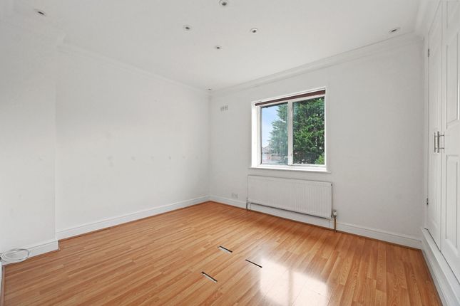 End terrace house for sale in Tewkesbury Road, Carshalton