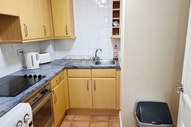 11, Kingswood Court, Wilmslow photo 3