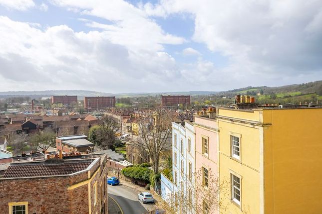 Flat for sale in Ambra Vale West, Clifton, Bristol