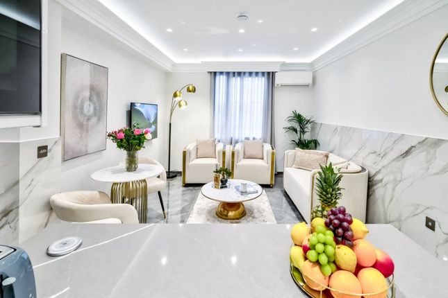 Flat 31, Cumberland Court, Great Cumberland Place, London photo 4