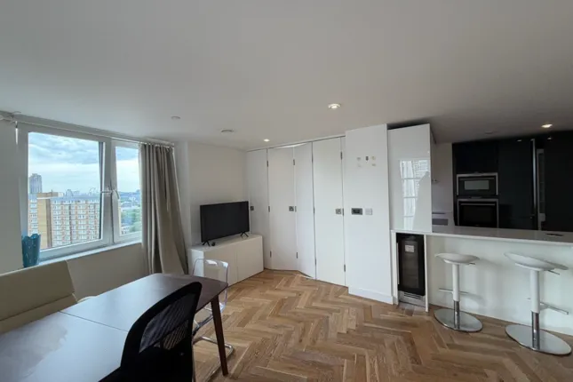 169 Eagle Point, City Road, London photo 2