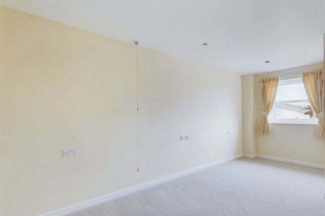 Flat for sale in Union Place, Worthing