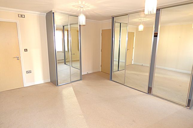 21, Henry Laver Court, Colchester photo 4