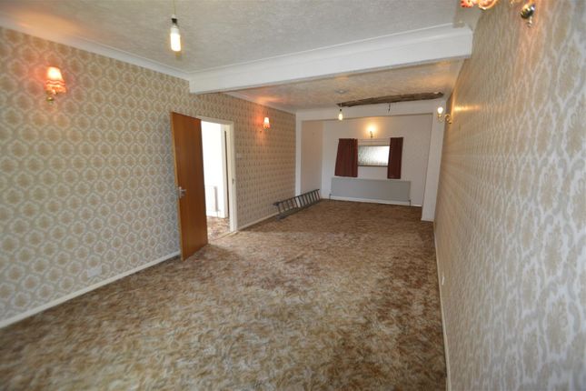 19, Allen Road, Rainham photo 2