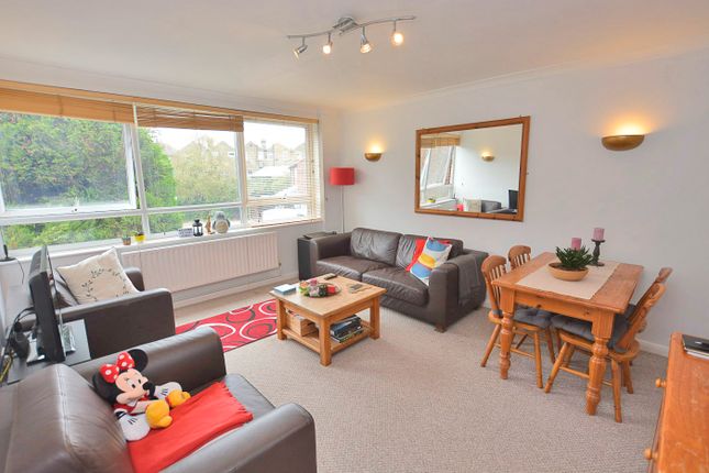 Thumbnail Flat to rent in St Andrews Court, Waynflete Street, Earlsfield