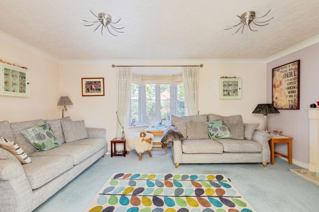 9, St. Peters Way, Warwickshire photo 4