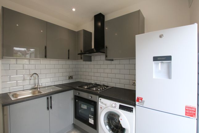 Northview Crescent, Neasden photo 2