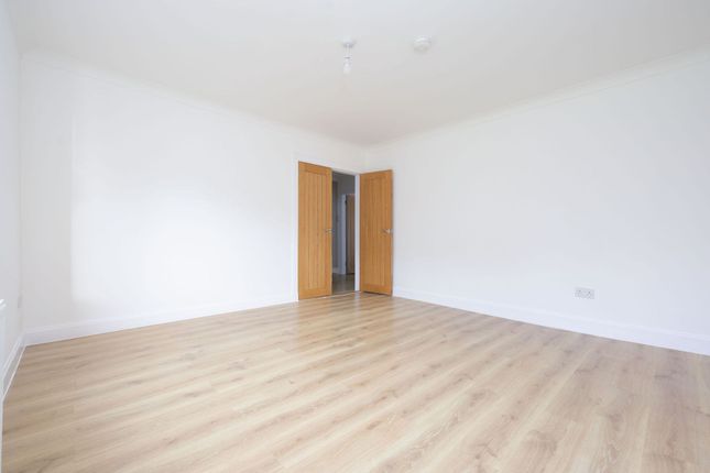 152 Keltyhill Road, Kelty photo 4