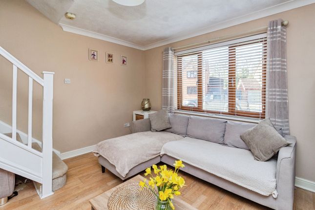 39, Columbine Way, Telford photo 3