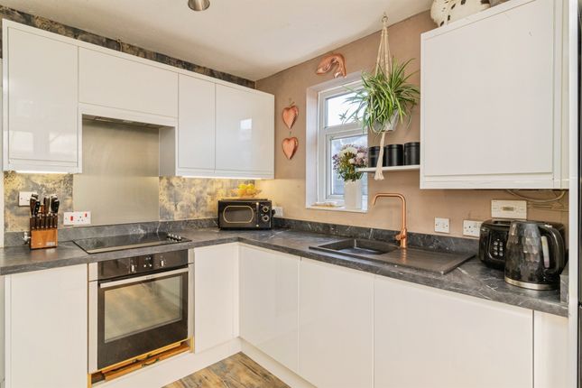 7, Heather Way, Brixham photo 4