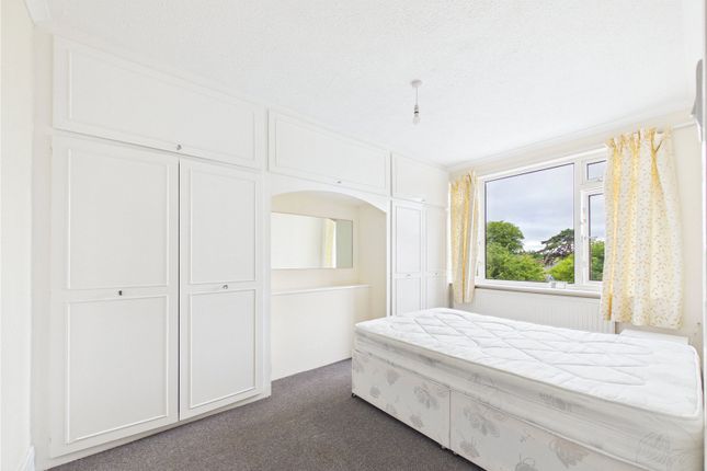 190, Lodge Causeway, Bristol photo 2