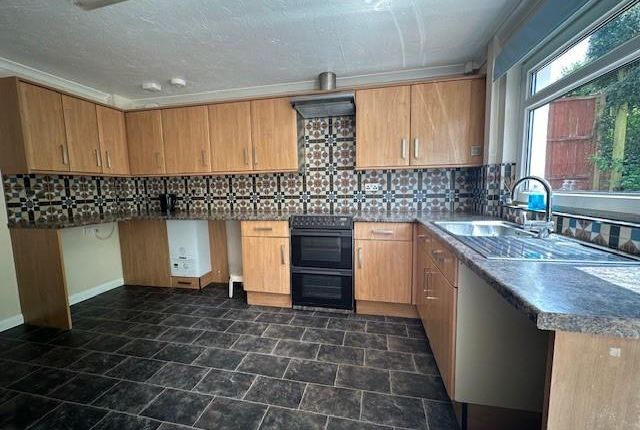 8, Yewberry Lane, Newport photo 4