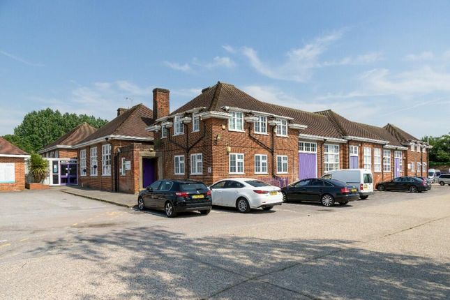 Office to let in Alexander Road, St.Albans
