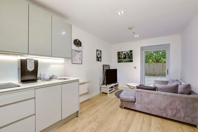 Flat 9, Pinnacle House Home Park Mill Link, Kings Langley photo 3