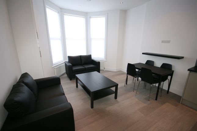 Thumbnail Flat to rent in Park Avenue, London