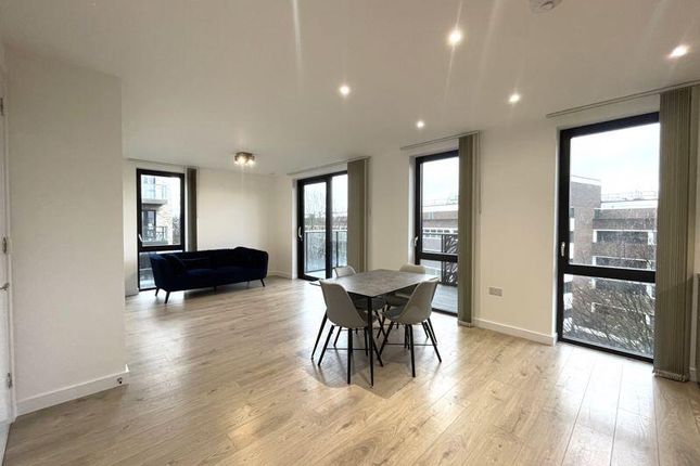 41, Courthouse Way, London photo 5