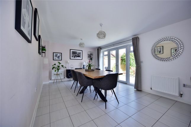 7, Broke Wood Way, Kent photo 3