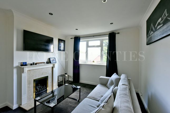 Thumbnail Flat for sale in The Grove, Potters Bar