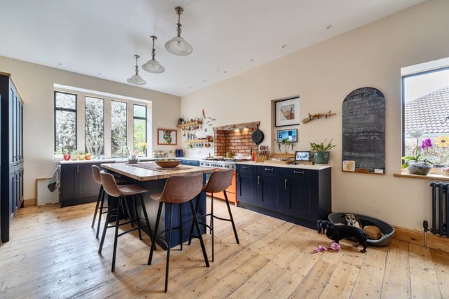28, Cainscross Road, Gloucestershire photo 2