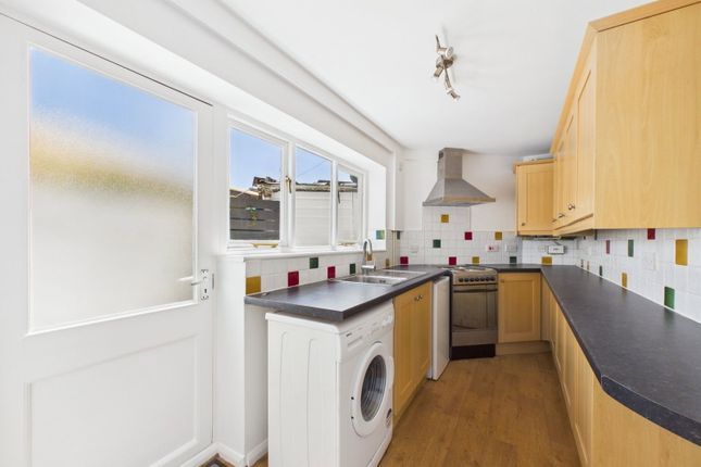 31, Trafalgar Road, Horsham photo 3