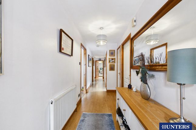 Malat, Waugh Road, Thornhill photo 2