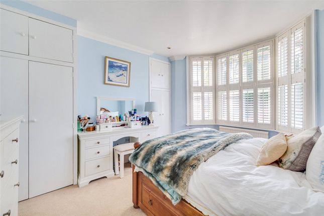 GFF, 82, Kingwood Road, London photo 2