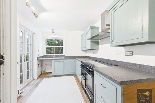 123, Mill Street, Devon photo 2