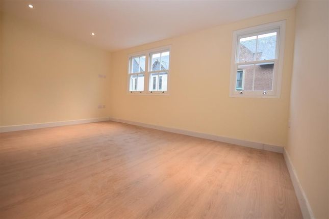 Thumbnail Flat to rent in St. Andrews Street, Kettering