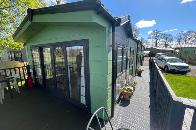 2-bed caravan on 9, The Flying Horseshoe Caravan Park, Station Road, Lancaster, £65,000
