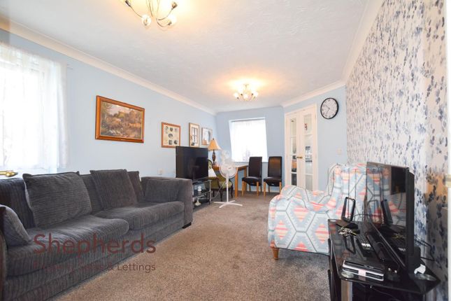 Flat 47, Cliff Richard Court, High Street, Cheshunt photo 4