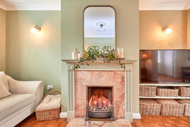 2, Elm Court, Saffron Walden photo 4