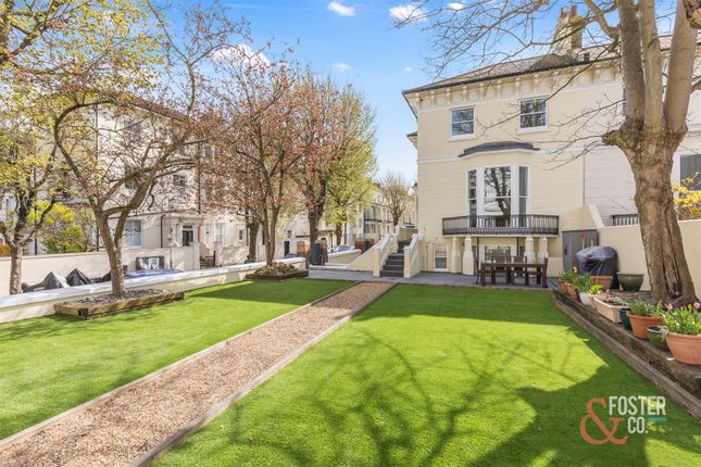 Thumbnail Property for sale in Buckingham Place, Brighton