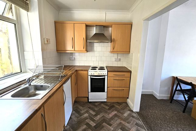9 Upper Court Terrace, Abertillery photo 3