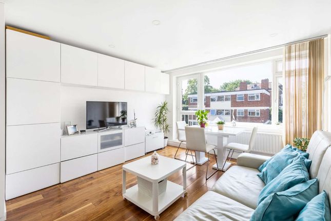 Flat for sale in Beechcroft Close, Valley Road, London