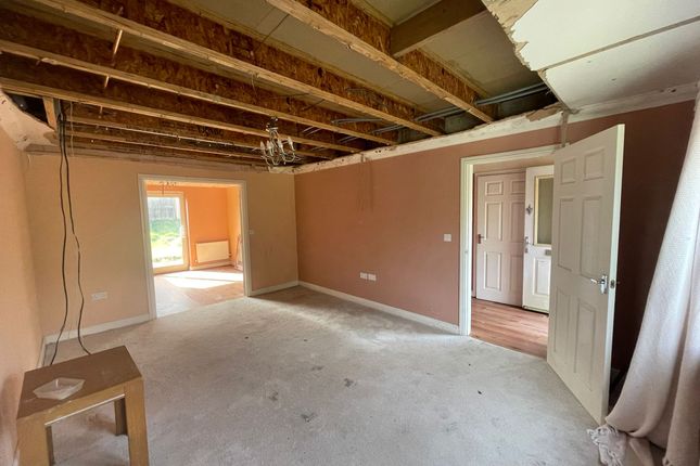 49 Kingfisher Road, North Cornelly, Bridgend photo 4