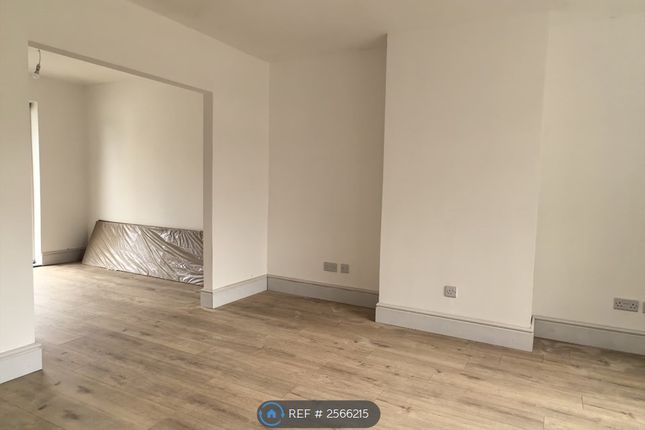 Lime Tree Avenue, Crewe photo 3
