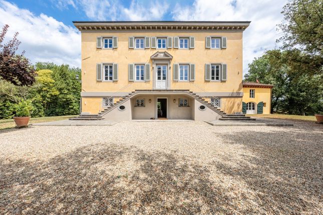 Thumbnail Villa for sale in Via Della Fonda, Capannori, Toscana