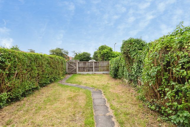 311, Oxford Gardens, Stafford photo 4