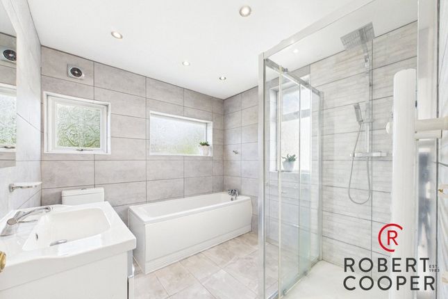 42, Dawlish Drive, Pinner photo 3