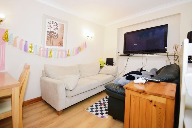 Room 3, Mizpah, Whyke Road, Chichester photo 4