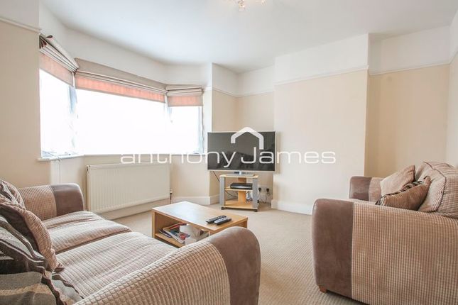 Semi-detached house to rent in Sutcliffe Road, Welling