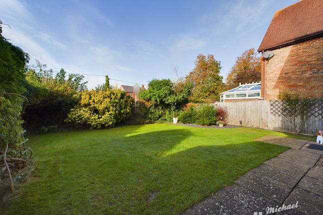 Detached house for sale in Phoebes Orchard, Stoke Hammond, Milton Keynes, Buckinghamshire