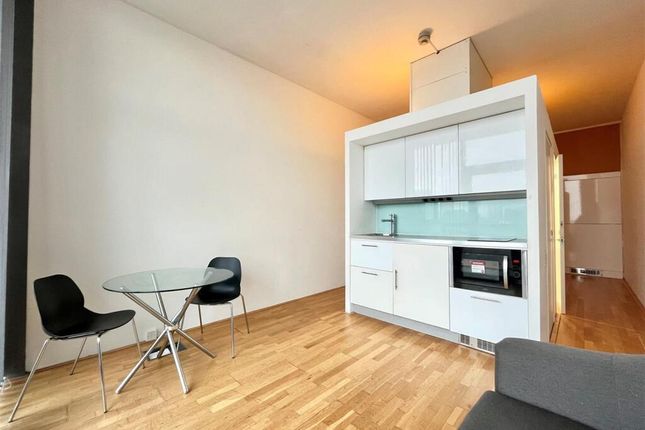 Apt 323, Abito, Salford photo 3