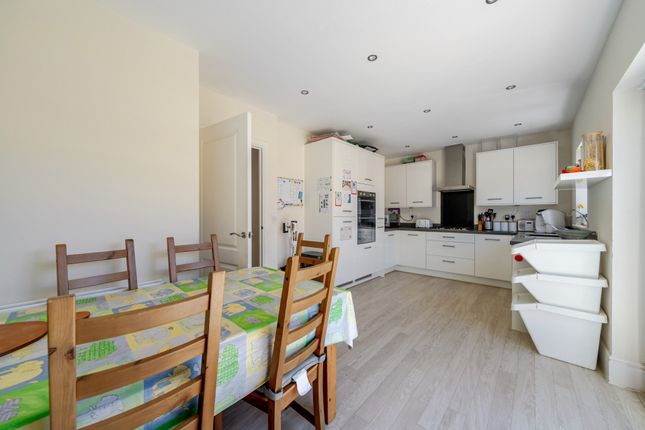 32, Kestrel Way, Devon photo 4