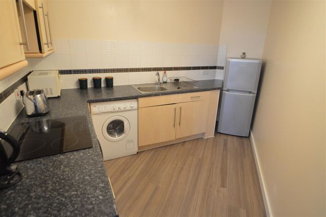 Apartment 66, 321, Bishops Corner, Stretford Road, Manchester photo 4
