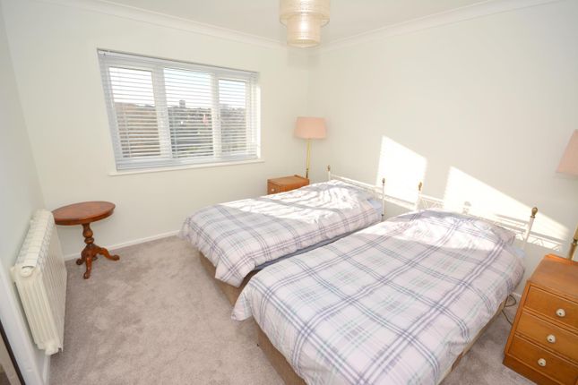 Flat for sale in Palm Bay Avenue, Margate, Kent