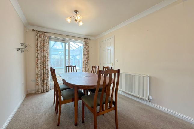 28 Ream Close, St. Neots photo 4